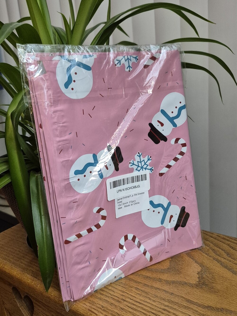 Pink Snowman Poly Mailers. Set Of 25. 10"x13". NEW IN PACKAGE - Picture 5 of 6
